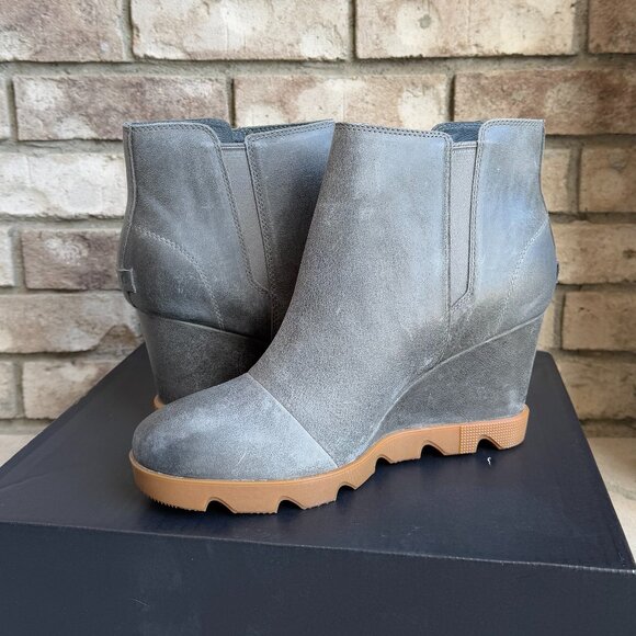 SOREL JOAN UPTOWN ZIP BOOTIE 11 Women's Wedge Boot Grey Waterproof Leather New - Picture 1 of 11
